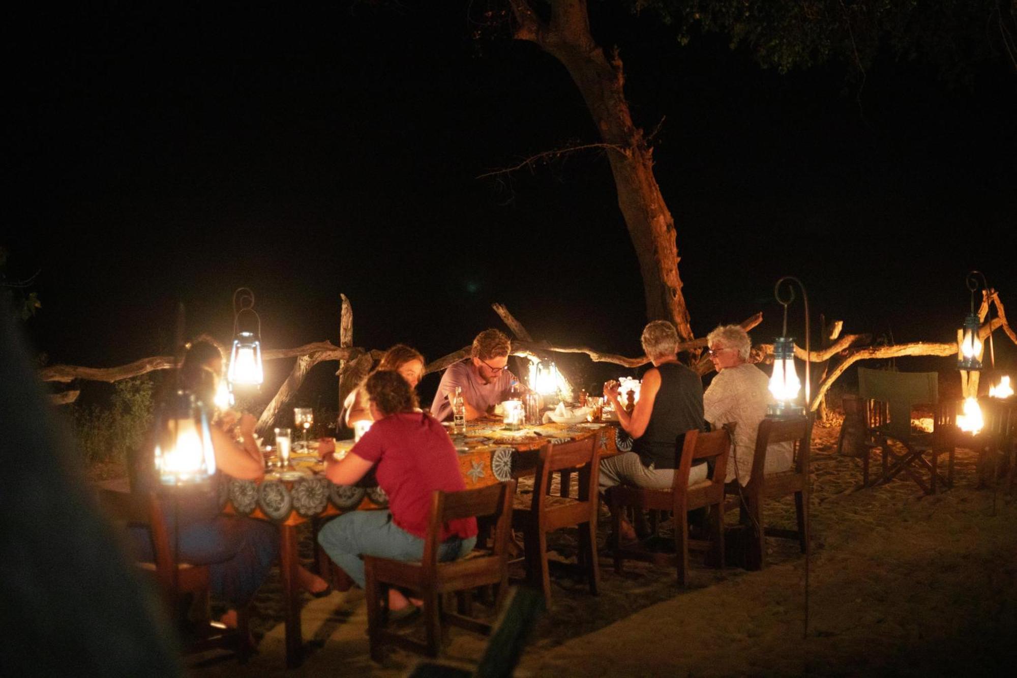 Selous River Camp Kwangwazi ภายนอก รูปภาพ